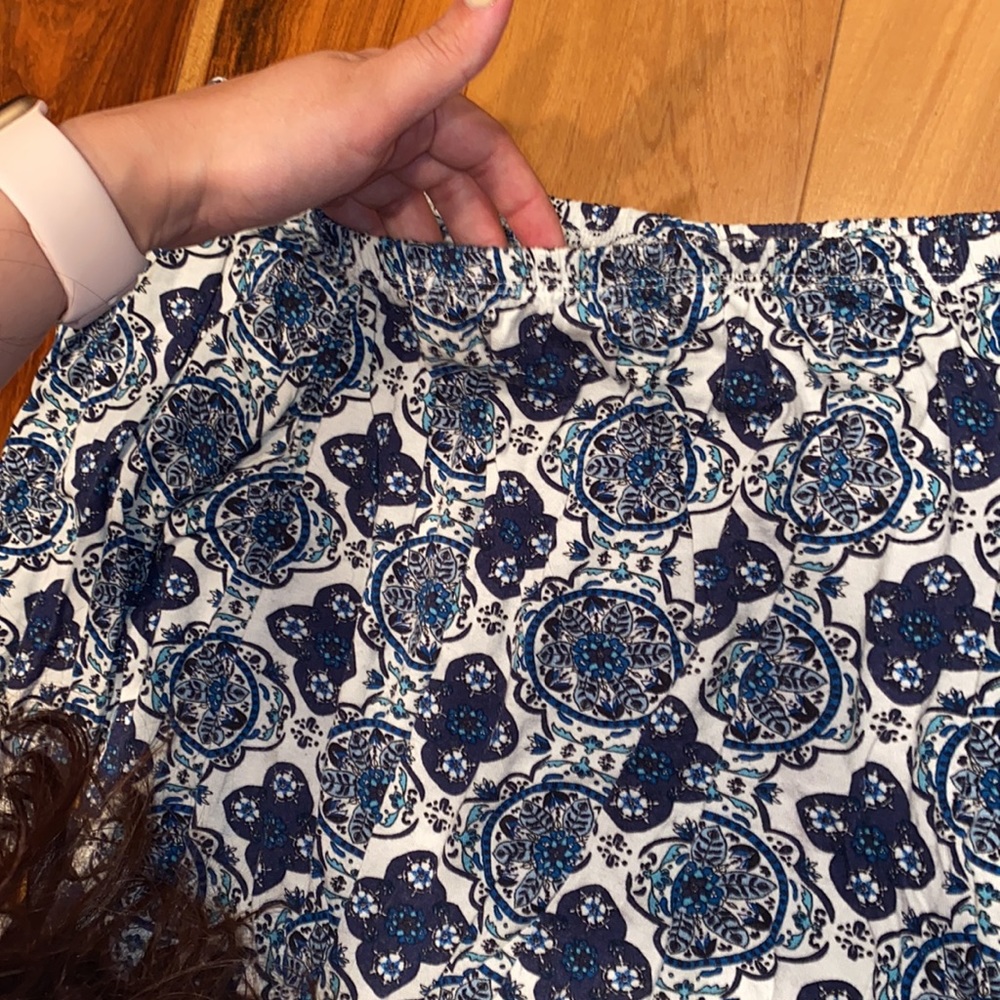 NWOT- DIVIDED H&M CROP TOP - SIZE SMALL - Picture 4 of 5